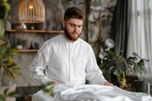 How to Care for Your Thobe in Qatar